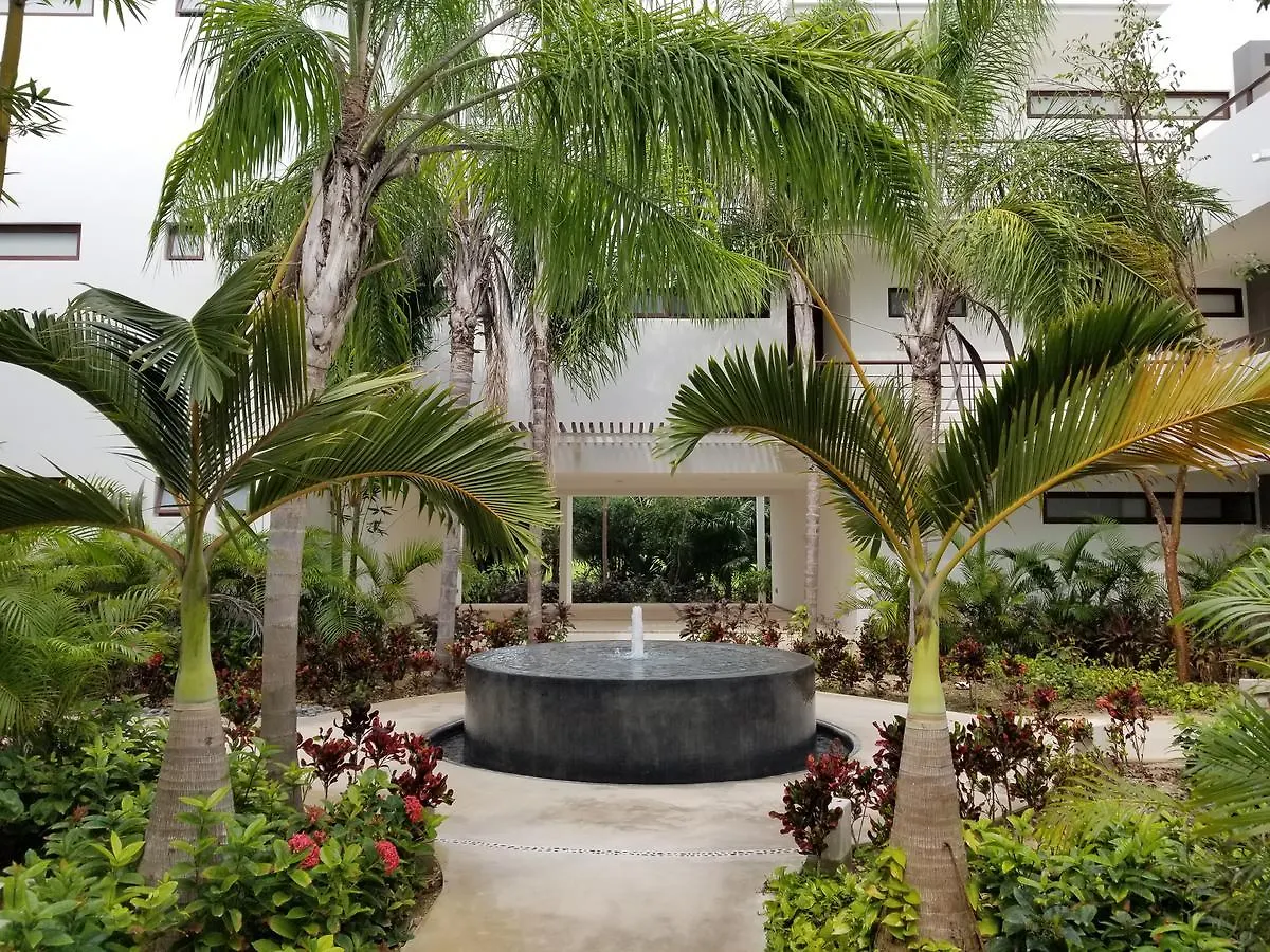 Luxury 2 Bedroom Bahia Principe Condo 아쿠말 0*,