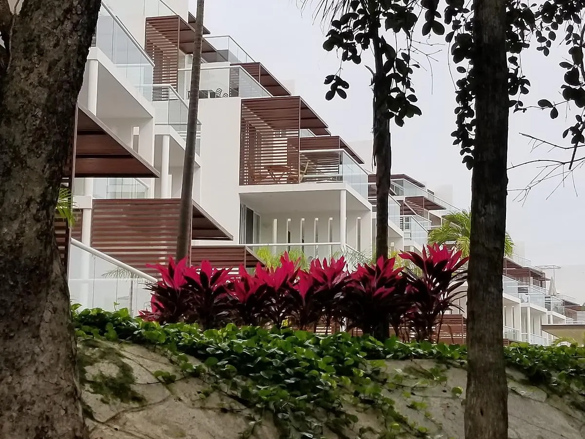Luxury 2 Bedroom Bahia Principe Condo 아쿠말